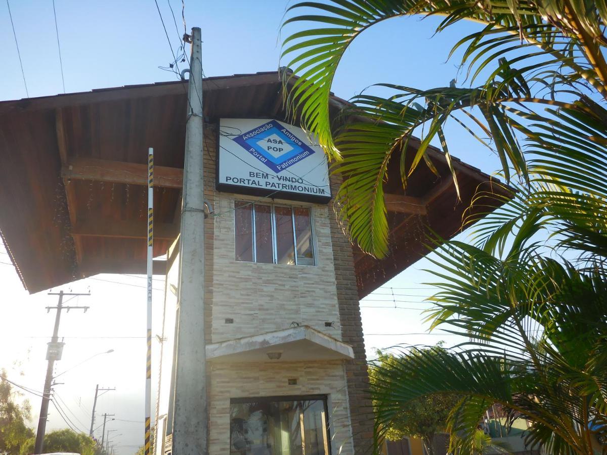 Sobrado Com Piscina Em Condomino Fechado A 150 M Da Praia Карагуататуба Экстерьер фото